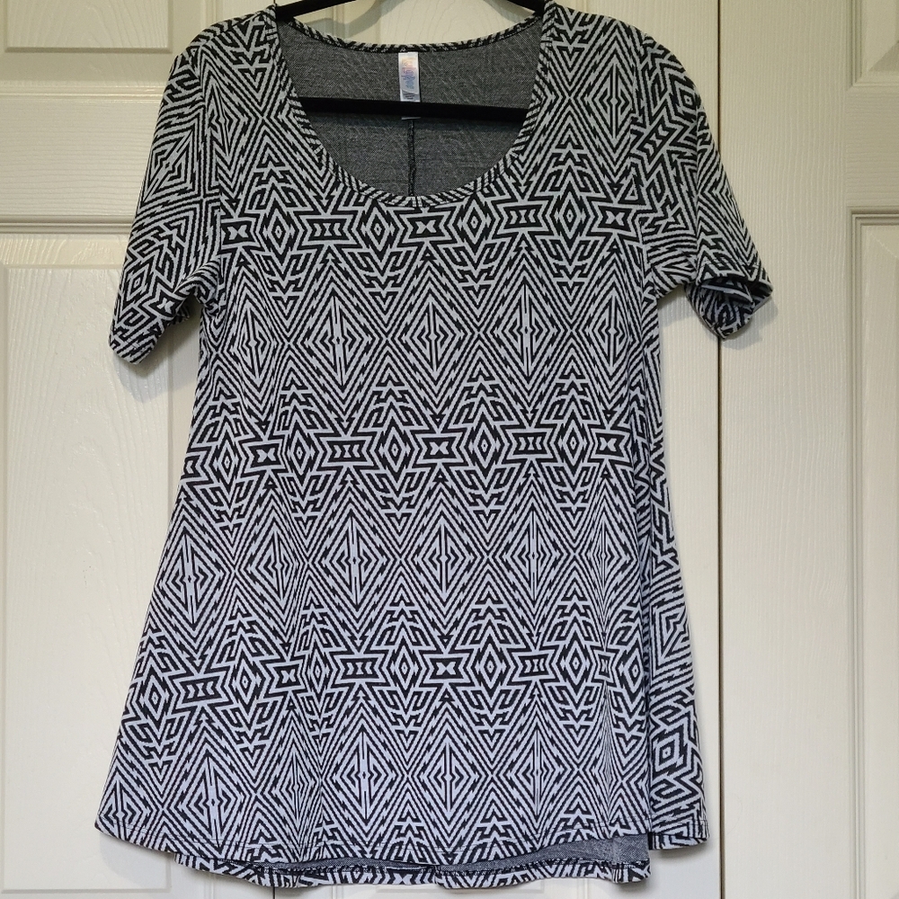 Geometric Black & White Rayon Polyester Baby Doll LuLaRoe Perfect T Size XS Top